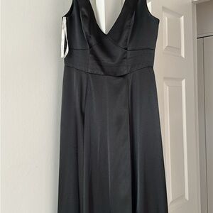 Elegant Black Sleeveless Dress